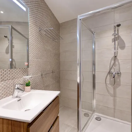 Apartamento Stylish Heart Of St Julians Sleeps 5