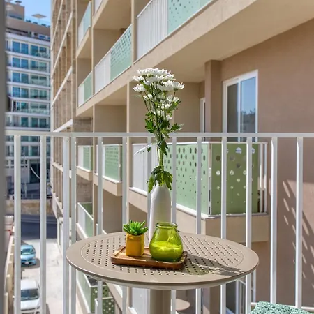Apartamento Stylish Heart Of St Julians Sleeps 5 St Paul's Bay